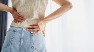 なぜ腰が痛くなるの?反り腰と腰痛の深い関係性